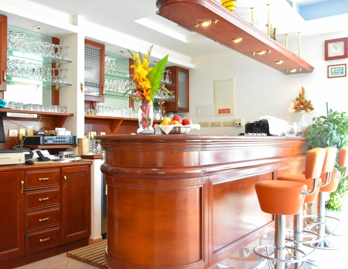 Hotel Adria Kaštela 외부 사진