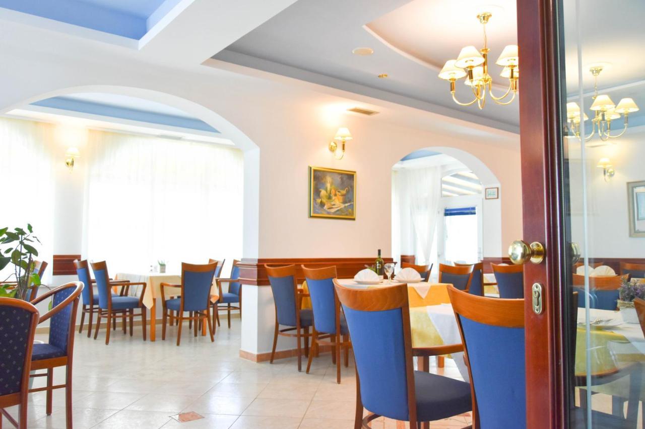 Hotel Adria Kaštela 외부 사진
